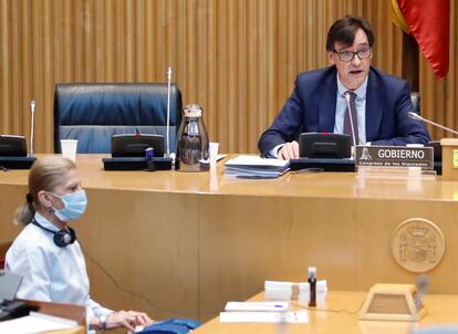 El ministro de Sanidad, Salvador Illa, comparece en la Comisión de Sanidad del Congreso celebrada este jueves sobre la evolución de la crisis del coronavirus.