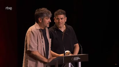 Los hermanos de Estopa durante los premios de la Academia de la Música 2025.