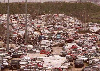 Depósito municipal de coches de Mercamadrid, abarrotado de vehículos, el pasado jueves.