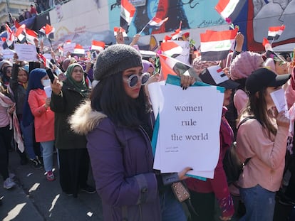 Decenas de mujeres participan en una manifestación, el pasado 13 de febrero en Bagdad.