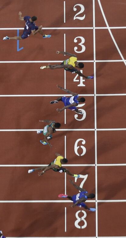Justin Gatlin, en la octava calle, gana los 100 metros por delante de Christian Coleman (en la quinta calle) y Usain Bolt (en la cuarta calle) en el Mundial de atletismo de Londres.