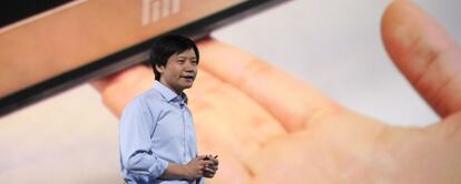 El fundador y presidente de Xiaomi, Lei Jun, durante una presentaci&oacute;n en mayo de este a&ntilde;o en Pek&iacute;n China). 