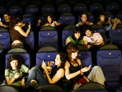 Una imagen de MovieMobile, festival de cine con cámara de móvil, organizado por el Ayuntamiento de Sant Feliu de Guíxols en 2008