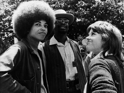 Con Angela Davis, en una protesta.