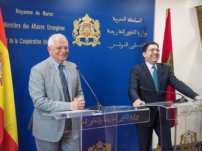 Josep Borrell, ministro de Exteriores, junto a su homólogo marroquí, Nasser Bourita, el pasado junio, en Rabat.