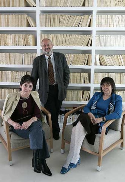 De izquierda a derecha, Pilar García Mouton, Manuel Oliveira e Isabel Calonge.