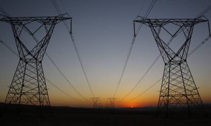 Torres eléctricas de alta tensión.