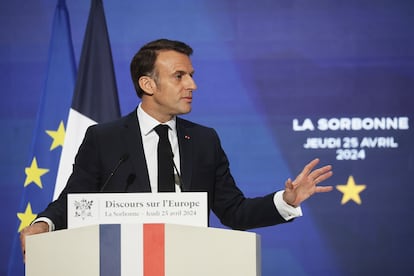 Emmanuel Macron, durante su discurso sobre Europa en la Universidad de la Sorbona, en París, este jueves.
