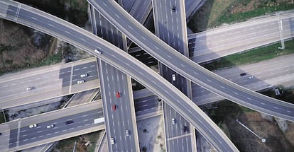 La autopista 407 ETR en Toronto, Canadá, es gestionada por Ferrovial.