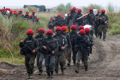 Taiwanese soldiers march during the annual Han Kuang anti-landing drill in New Taipei City, Taiwan, on July 27, 2023.