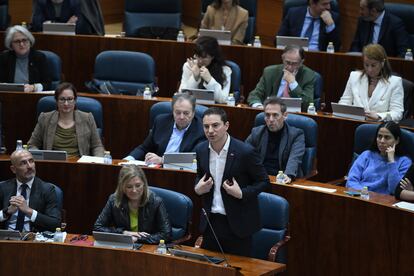 El secretario general de los socialistas madrileños, Juan Lobato, este jueves en la Asamblea.