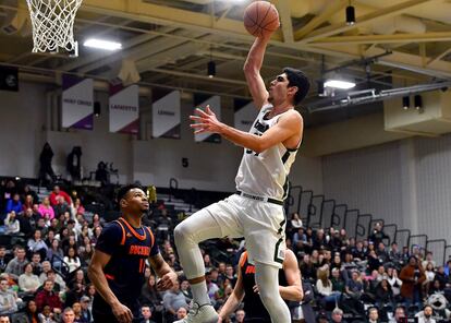 Santi Aldama, en uno de sus 10 partidos del curso pasado con el equipo de Loyola Maryland