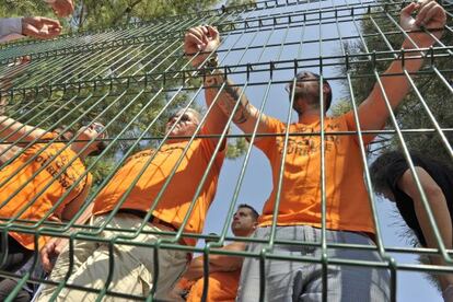 Los trabajadores durante su encierro