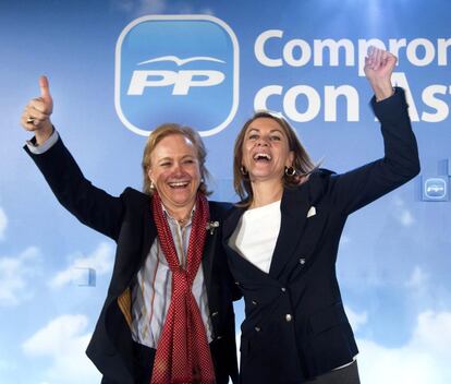 Si de apoyos se está hablando en esta campaña, esos son los de la candidata del PP, Mercedes Fernández. En la foto, Cherines junto a la secretaria general del PP, María Dolores de Cospedal, en Avilés. La niebla impidió que el jueves la vicepresidenta del gobierno, Soraya Sáenz de Santamaría, volara hasta Asturias.