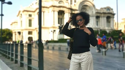 Ania Acosta de paseo en el Centro Histórico de Ciudad de México, en noviembre de 2022.