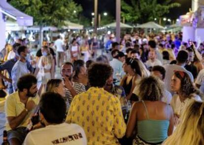 Ambiente de la noche de este sábado en un local nocturno del Puerto de Ibiza.