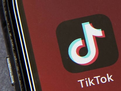 El logo de Tiktok en un 'smartphone'. 