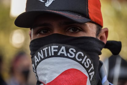 Manifestante em protesto na avenida Paulista no último domingo.