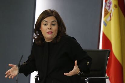 Soraya Sáenz de Santamaría en una rueda de prensa este viernes.