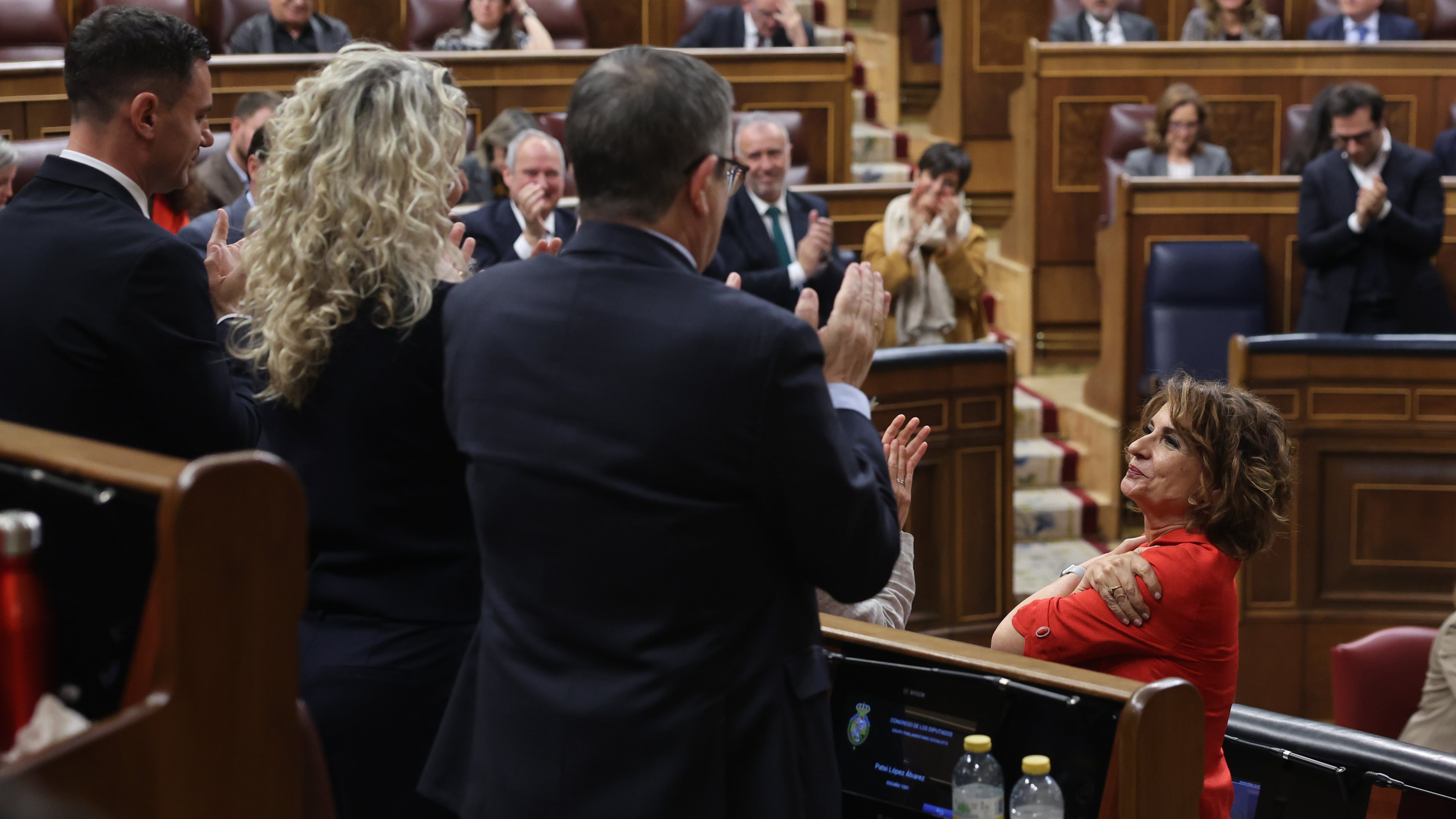 El último control a Montero en el Congreso anticipa la tensión de la campaña andaluza con acusaciones de “traición” a la vicepresidenta   