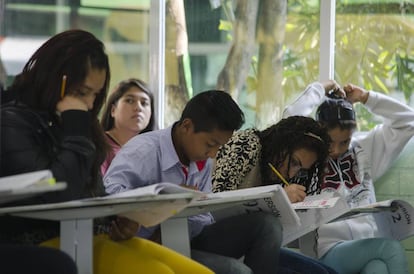 Estudiantes de bachillerato de la Ciudad de M&eacute;xico.