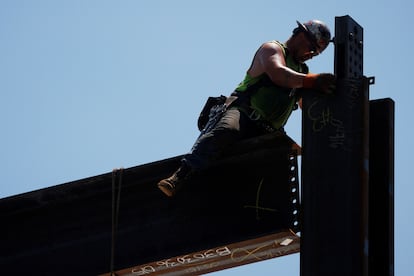 Un trabajador de la construcción en Boston