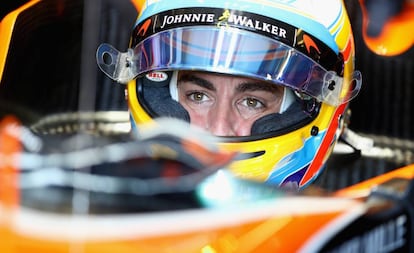 Alonso, en los entrenamientos de Australia.