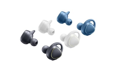 Imagen del modelo Samsung Gear Iconx, nuestra elección de entre todos los auriculares probados por su comodidad y calidad-precio.
