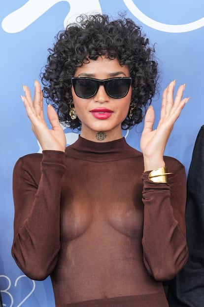 Indya Moore posa en el 'photocall' de 'Father Mother Sister Brother'.



