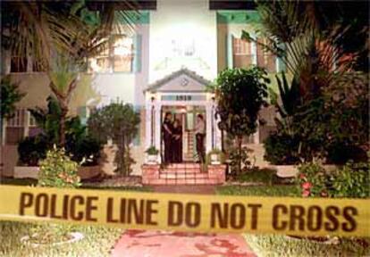 La policía investiga en un edificio de Hollywood, aislado por un cerco de seguridad, donde sospecha que estuvo alojado uno de los terroristas.