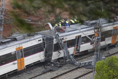 Los Mossos han cortado la C-58 en ambos sentidos a la altura del kilómetro 31, en Vacarisses, para que los servicios de emergencias pudieran trabajar.