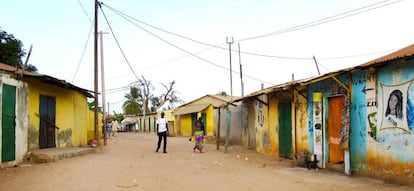 Una alle de Barra, localidad en el norte de Gambia.