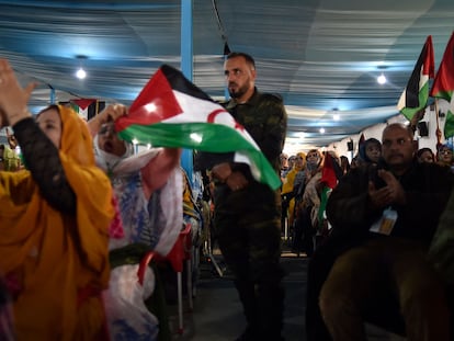 Asistentes al congreso del Frente Polisario en el campamento de refugiados de Dajla, en el sureste de Argelia, el 14 de enero.