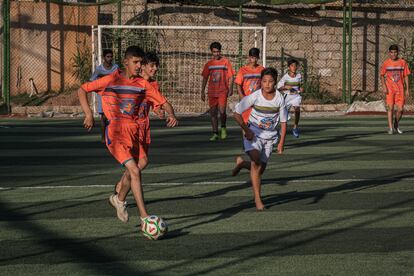 Los valores del deporte, combinados con la concienciación y educación contra las minas terrestres y otros artefactos explosivos, prometen ser una herramienta muy útil para luchar contra un problema que persiste en esta región. 