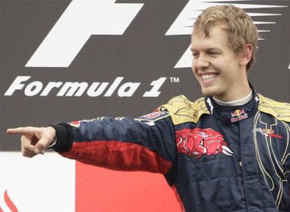 Vettel celebra su victoria en Monza.