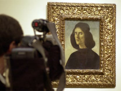 El <i>Retrato de Michele Marullo Tarcaniota</i>, de Botticelli, en la sala 49 del Museo del Prado.