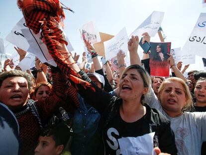 Manifestación de protesta por la muerte de Mahsa Amini, el 24 de septiembre, frente a la sede en Erbil de la misión de la ONU en Irak.