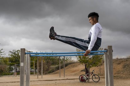 El joven en un parque de Albacete.