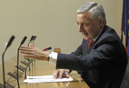 José Blanco en una rueda de prensa en el Congreso el jueves.