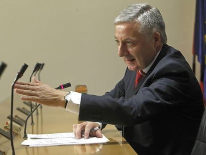 Jos&eacute; Blanco en una rueda de prensa en el Congreso el jueves.