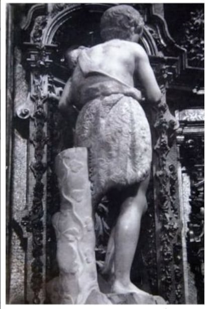 Parte posterior de la escultura, en una imagen anterior a 1938.