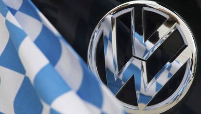 O logo da Volkswagen.