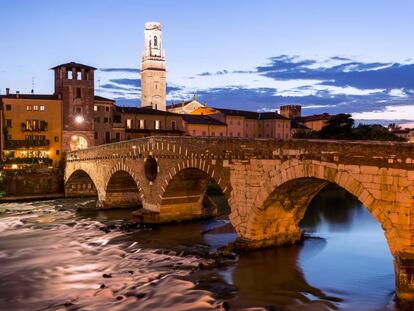El viejo Puente de Piedra de Verona.