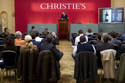 Subasta de vinos en la sede de Christie's en Ginebra.