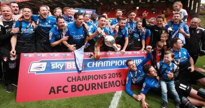 Los jugadores del Bournemouth celebran el ascenso a la Premier.