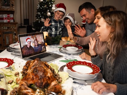 Reunión familiar durante las fiestas navideñas.