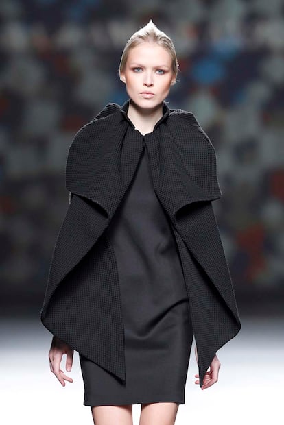 La magia oscura de Amaya Arzuaga inaugura Mercedes Benz Fashion Week Madrid