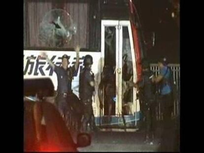 Mueren siete rehenes en el rescate policial de un autobús en Filipinas