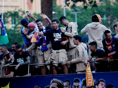 Los jugadores del Barcelona celebran el título de Liga el pasado lunes.