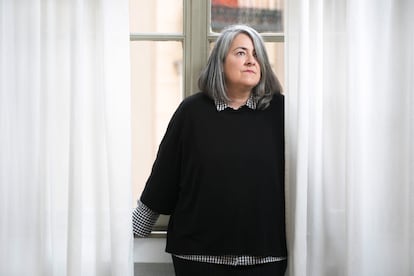 Águeda González, a patient with agoraphobia, at the headquarters of the Madrid Agoraphobia Association.